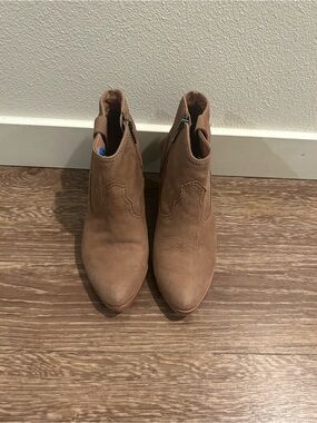 Frye Tan Leather Ankle Booties